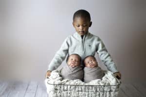 Alexandria Newborn Photographer | Tips for Siblings
